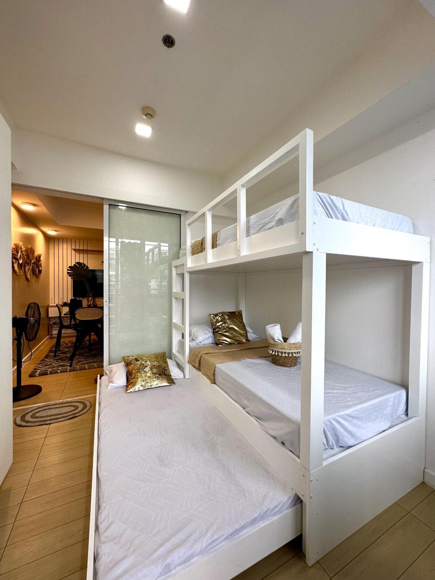 The Bahamas & Maldives Suites At Azure Residences Paranaque 15 Mins Manila Airport T3 외부 사진