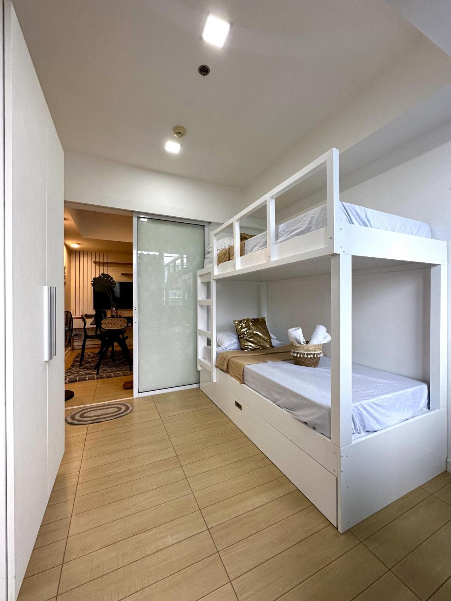 The Bahamas & Maldives Suites At Azure Residences Paranaque 15 Mins Manila Airport T3 외부 사진